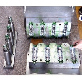 Πλαστική μηχανή σχηματοποίησης χτυπήματος τεντωμάτων της PET μπουκαλιών ποτών χυμού νερού του Full Auto